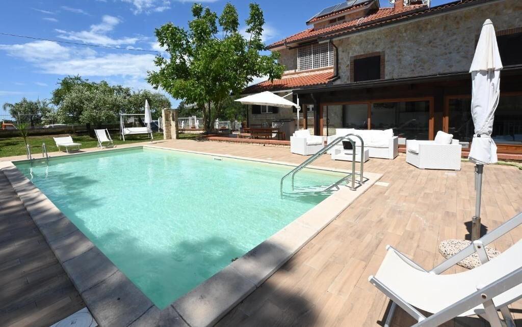 Varios Maiano Relais