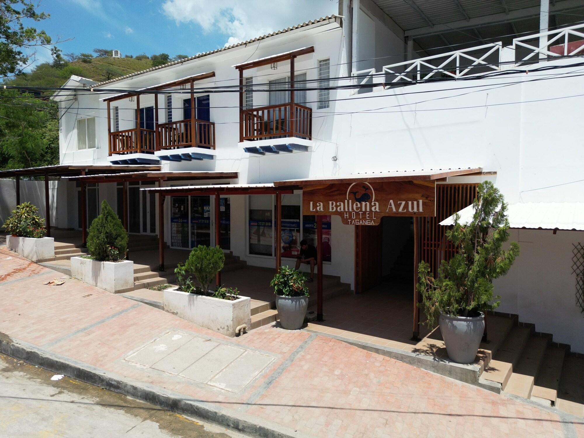 Vista Exterior La Ballena Azul Hotel