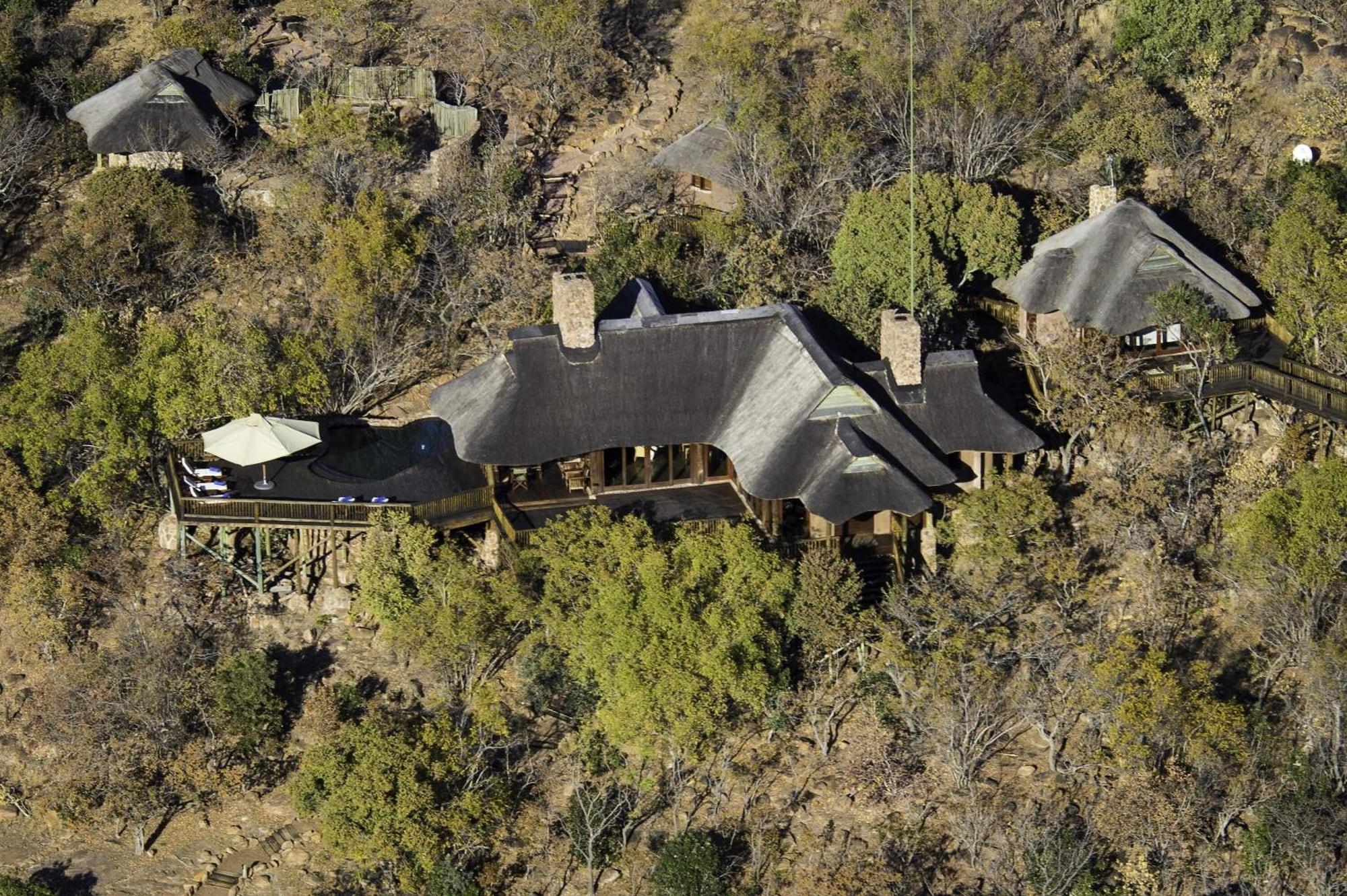 Vista Exterior Tshwene Lodge