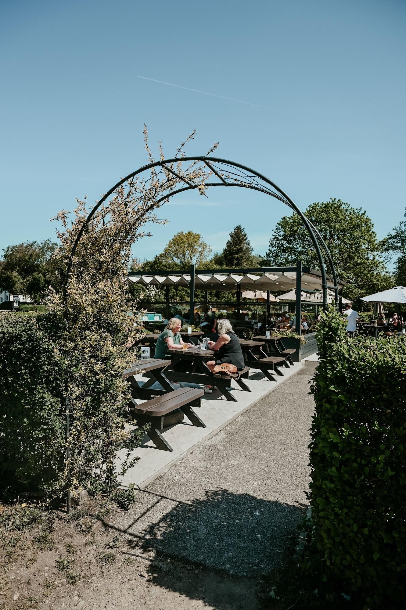 Vista Exterior The Dragon