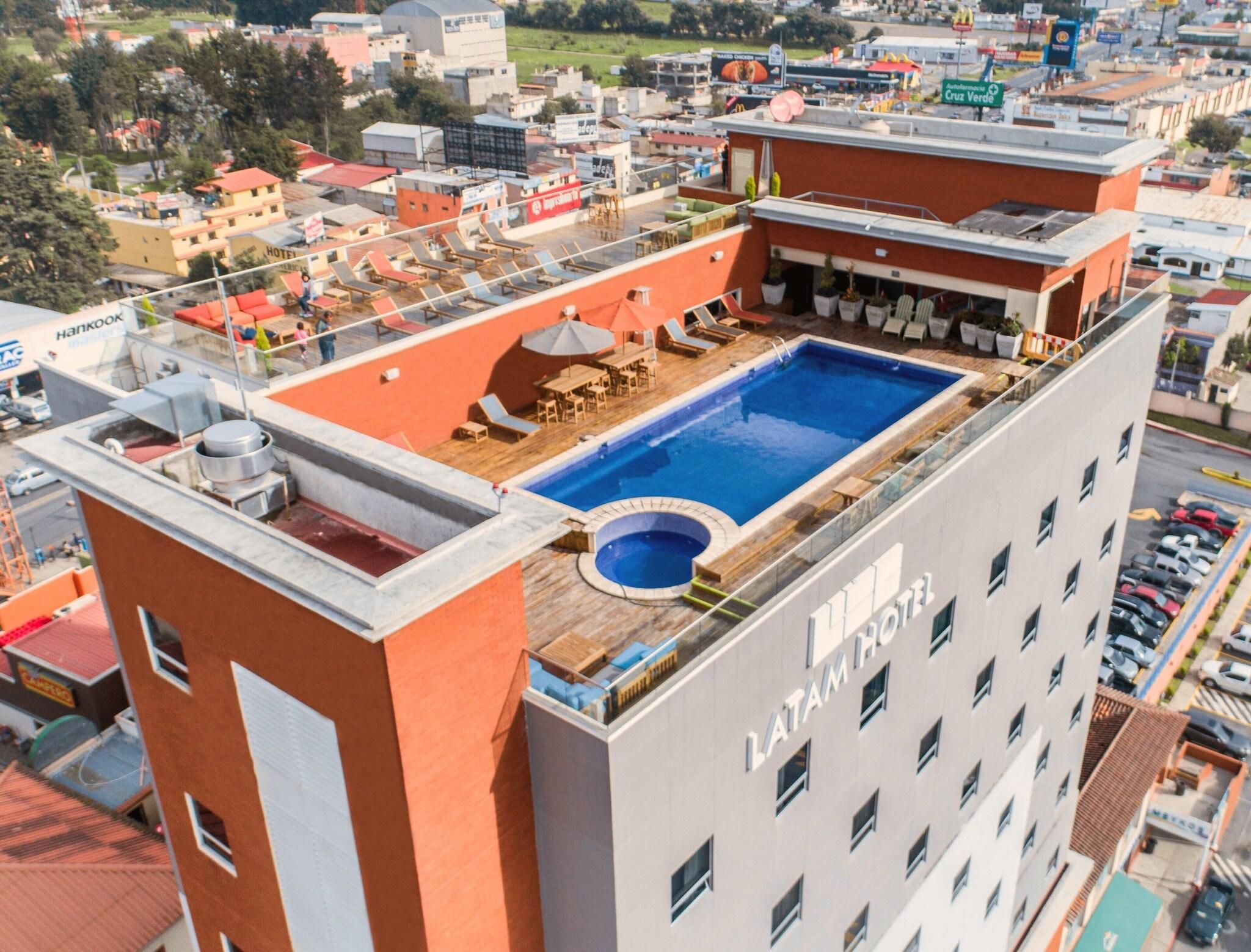 Vista Exterior Latam Hotel Plaza Pradera Quetzaltenango