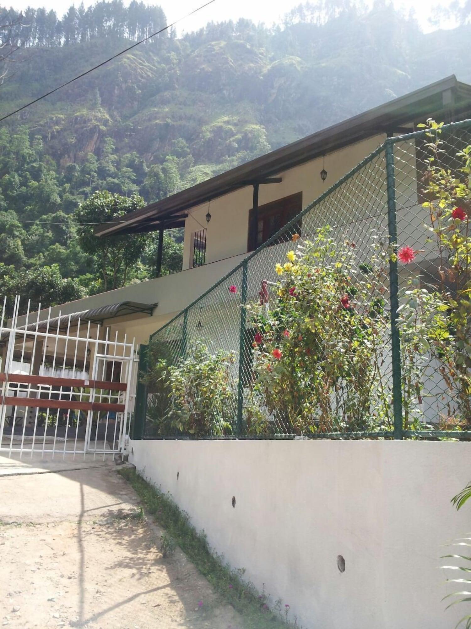 Vista Exterior Elkaduwa Bungalow
