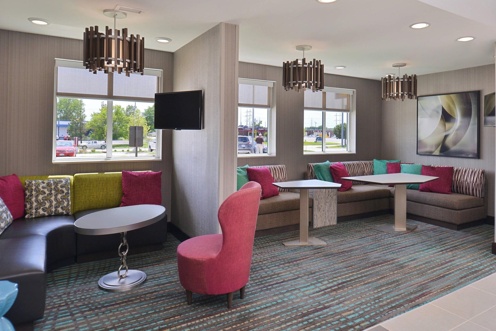 Vista Lobby Residence Inn Cedar Rapids South