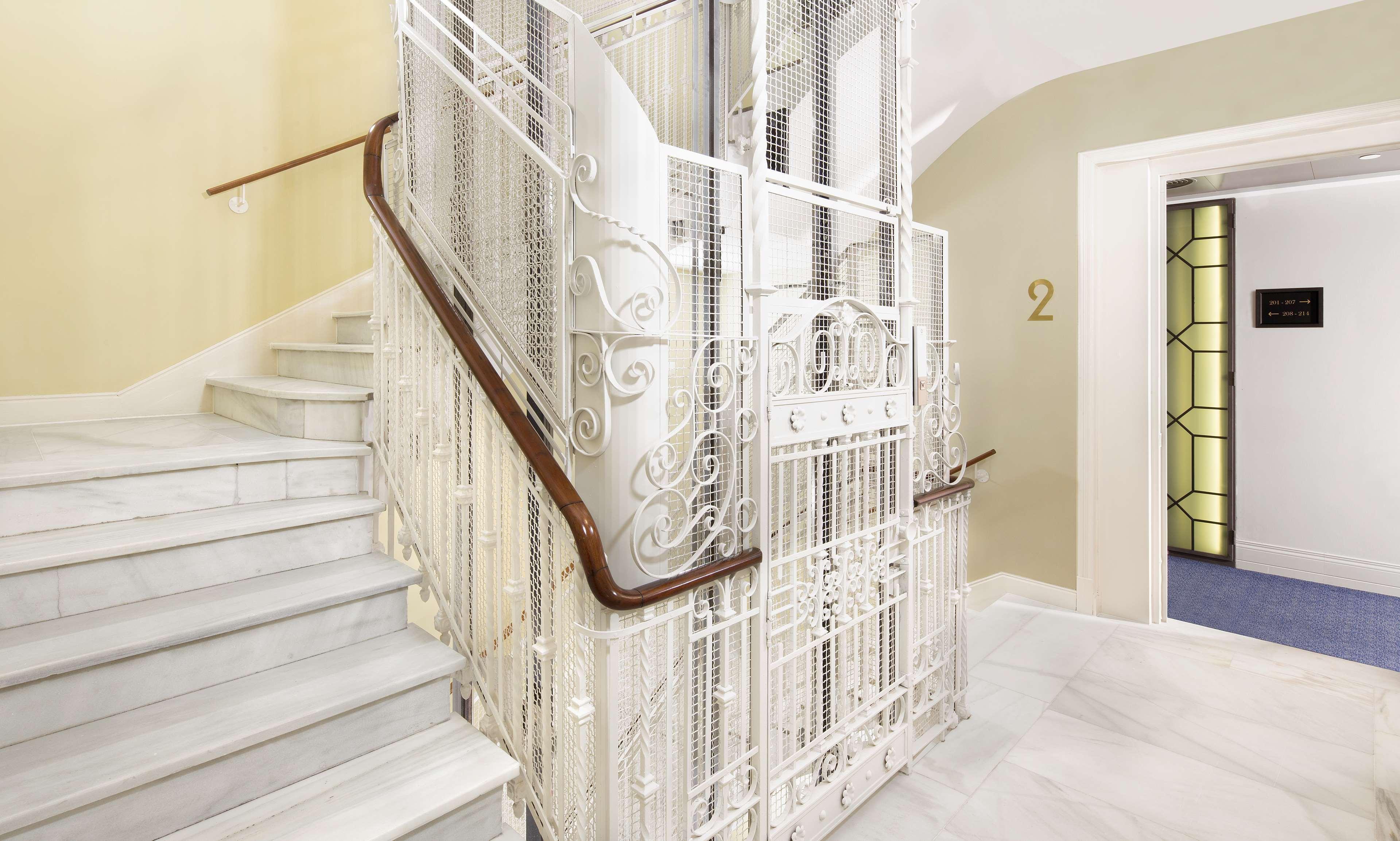Vista Exterior DoubleTree by Hilton Madrid-Prado