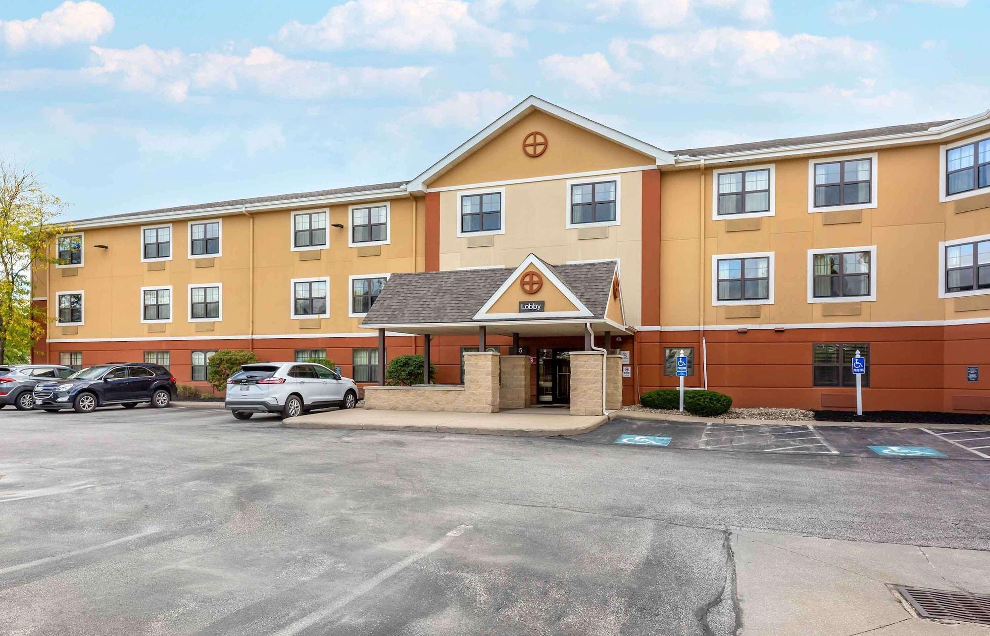 Vista Exterior Extended Stay America Suites Akron Copley East