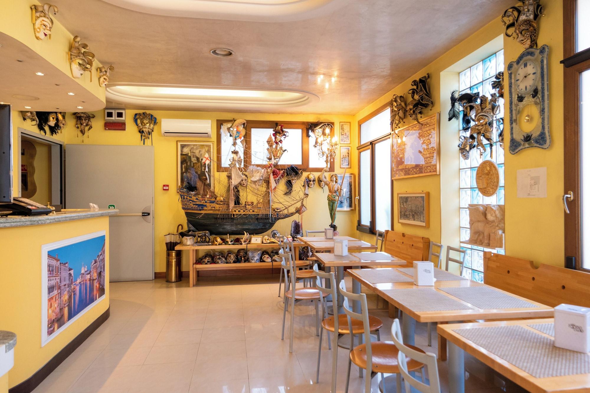 Bar/Salón Hotel New Aurora Venice
