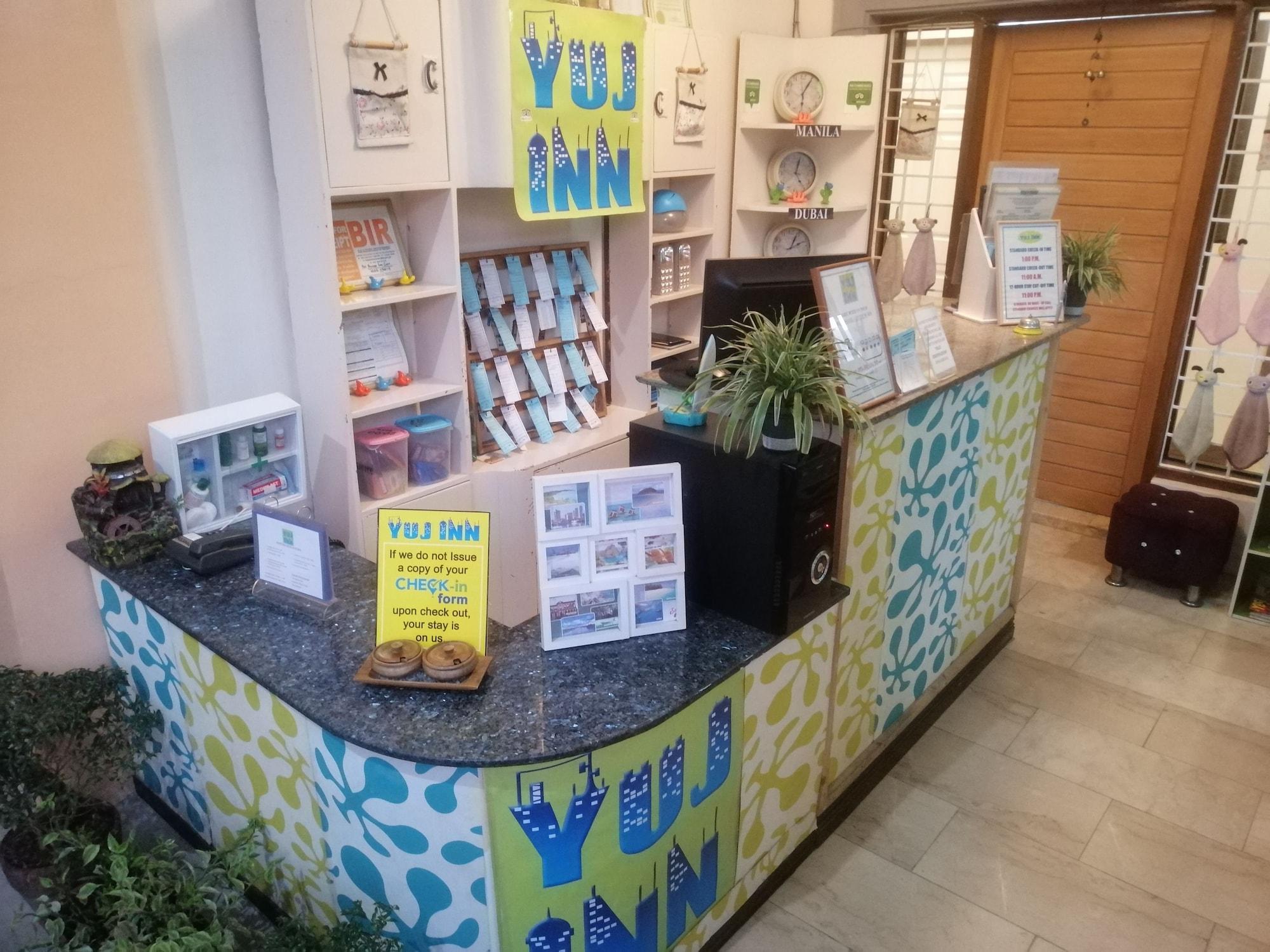 Varios Yuj Inn - Hostel