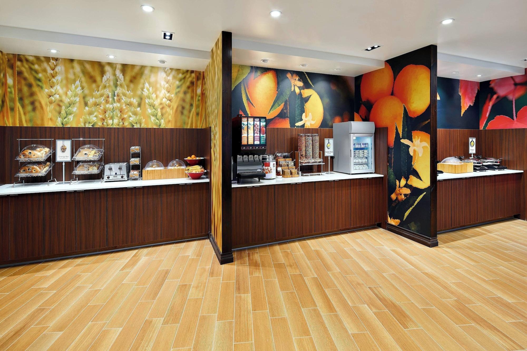 Restaurant Fairfield Inn&Suite by Marriott Fresno Yosemite Intl Airport