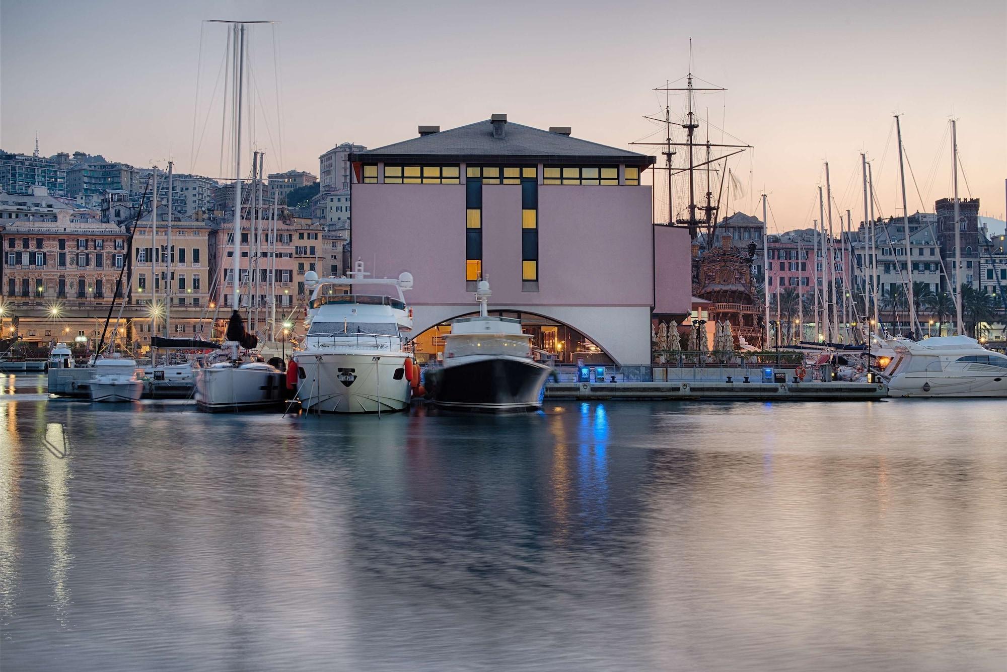Vista Exterior NH Collection Genova Marina