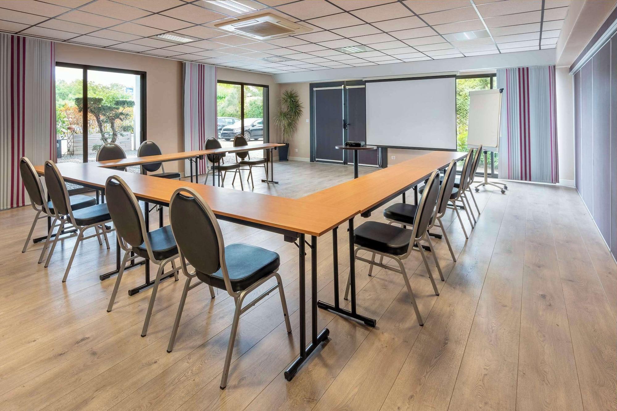 Sala de Reuniones Best Western Terre de Provence