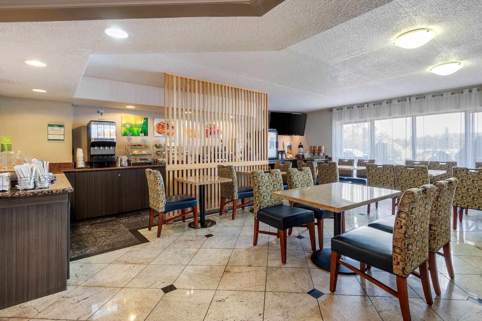 Restaurant Quality Inn & Suites - Toronto West