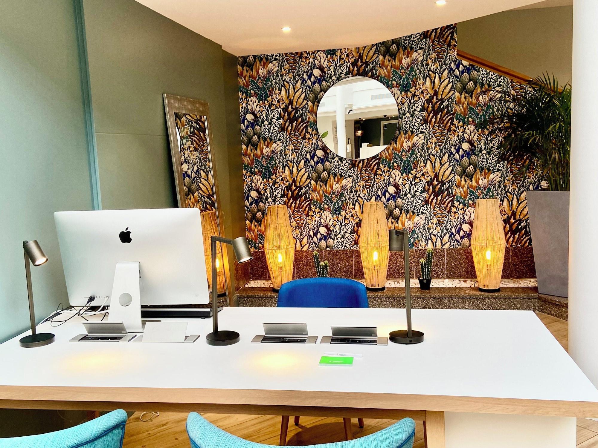 Vista Exterior Holiday Inn Calais-Coquelles by IHG