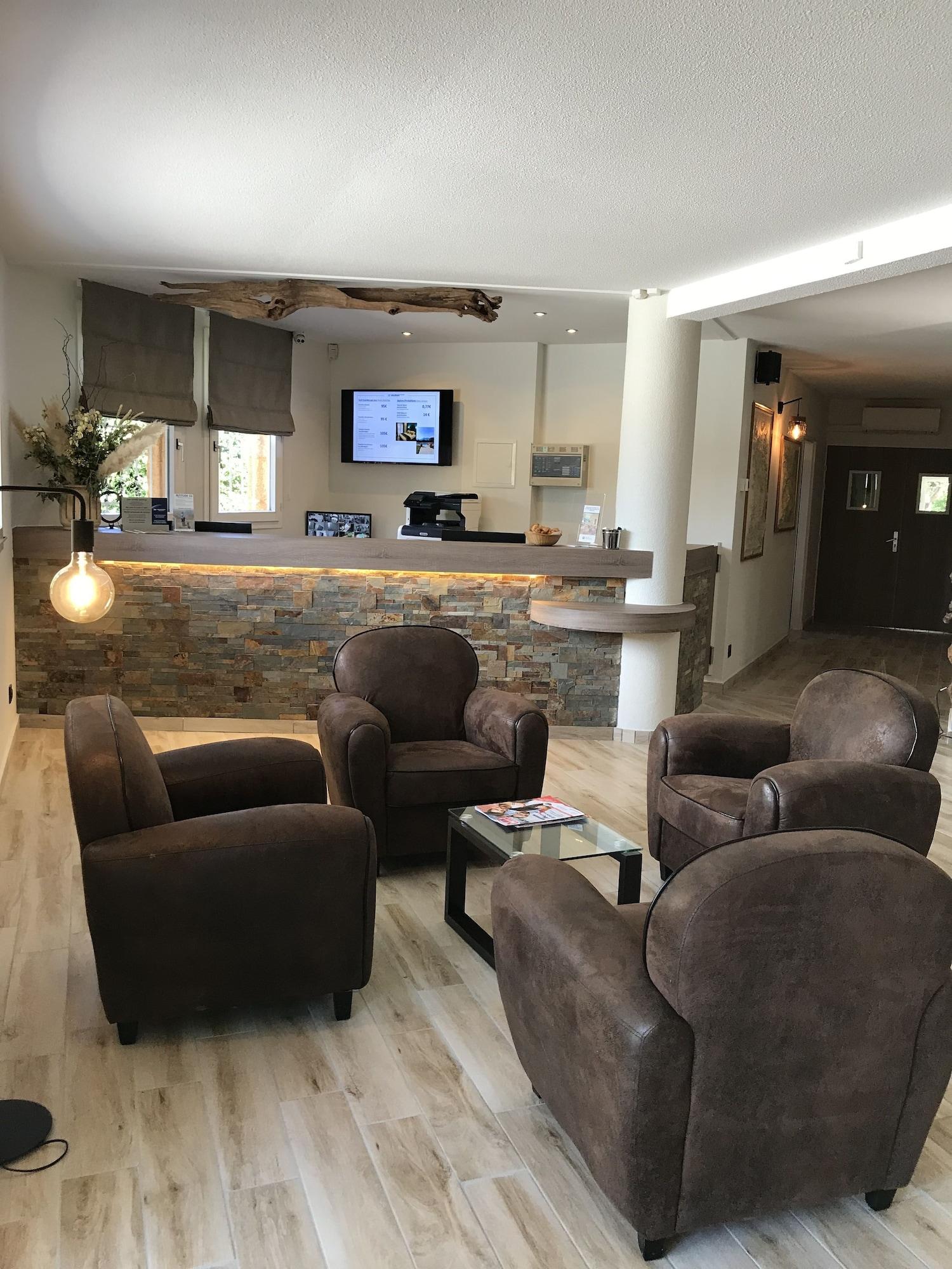 Vista Lobby Best Western Le Vauban