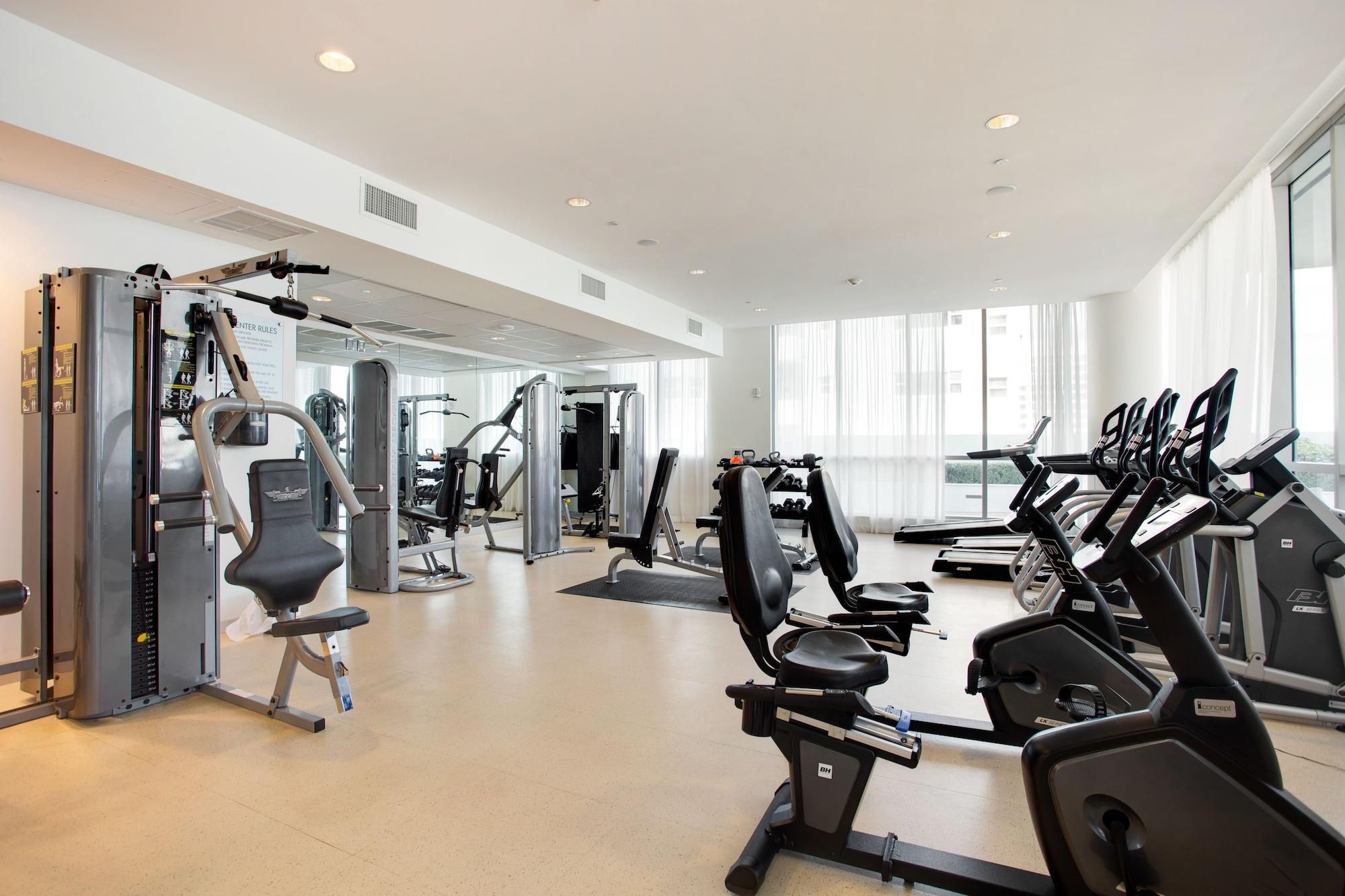 Gimnasio Monte Carlo by Miami Vacations