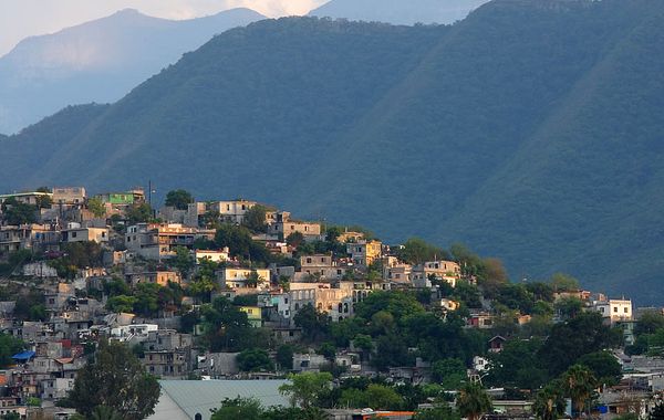 Krystal Urban Monterrey San Jerónimo