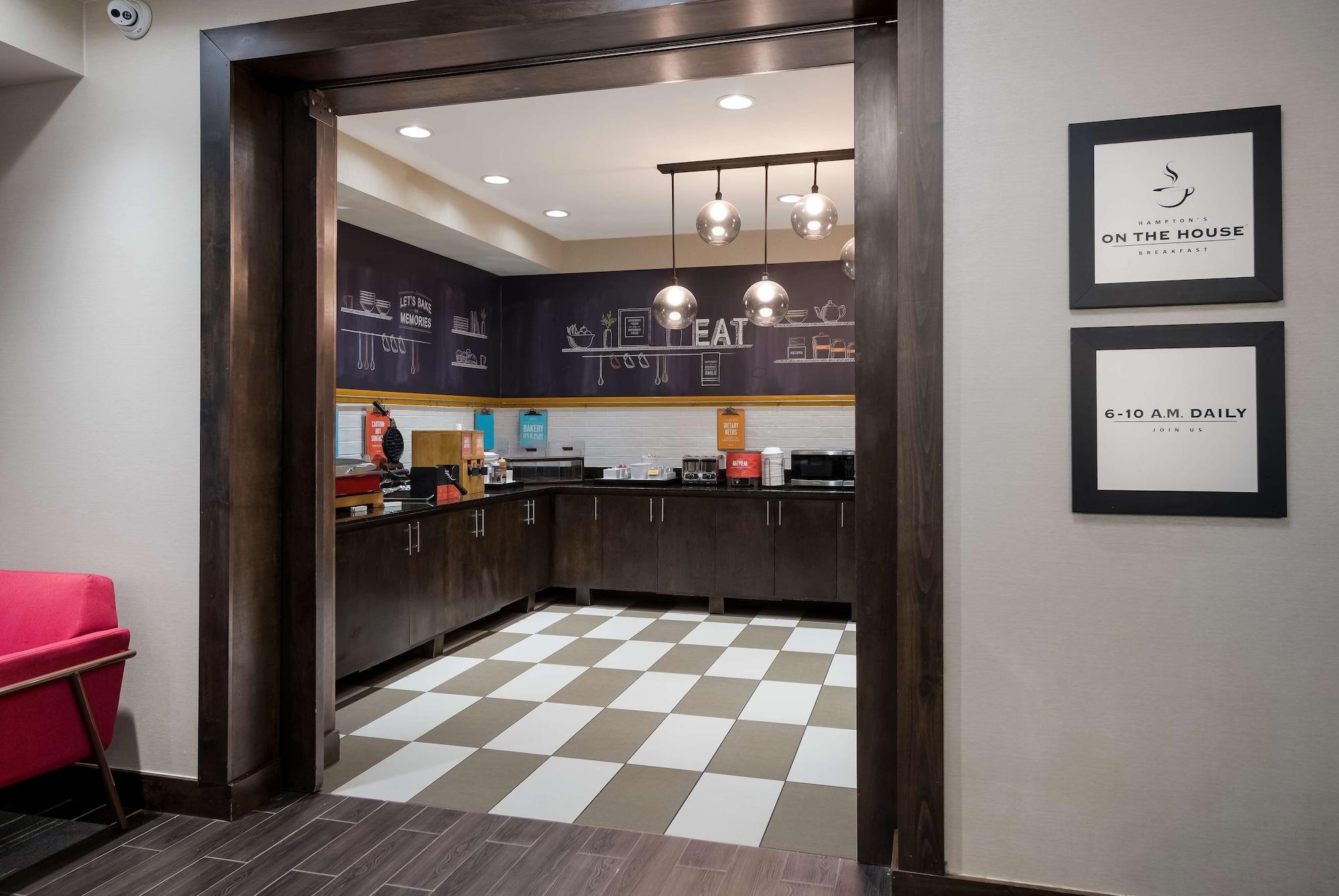 Restaurant Hampton Inn Marshall