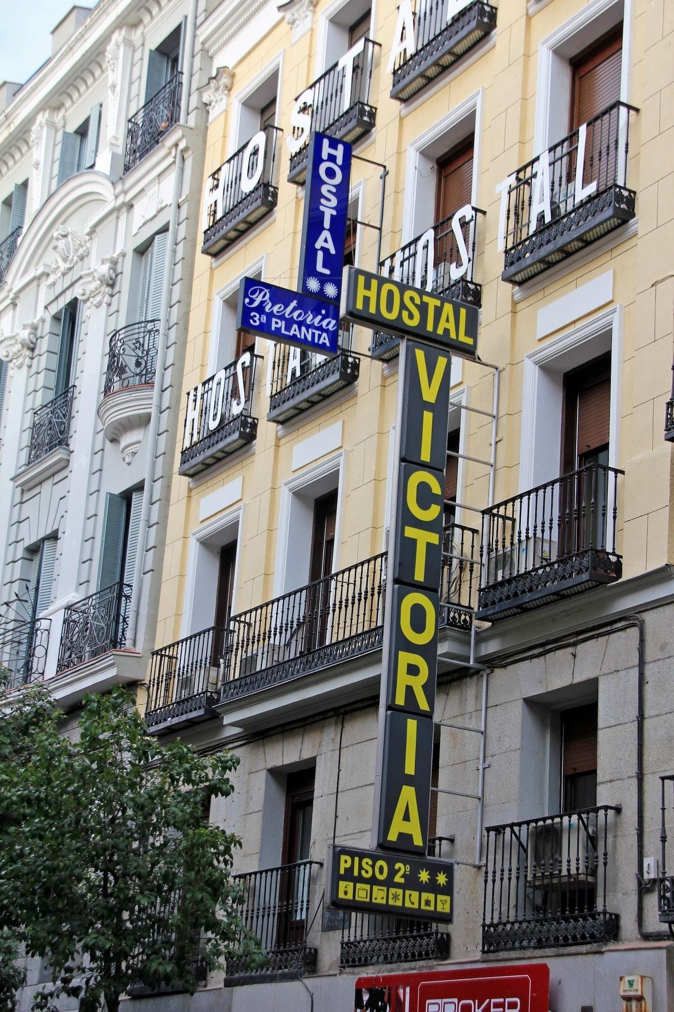 Vista Exterior Hostal Victoria I