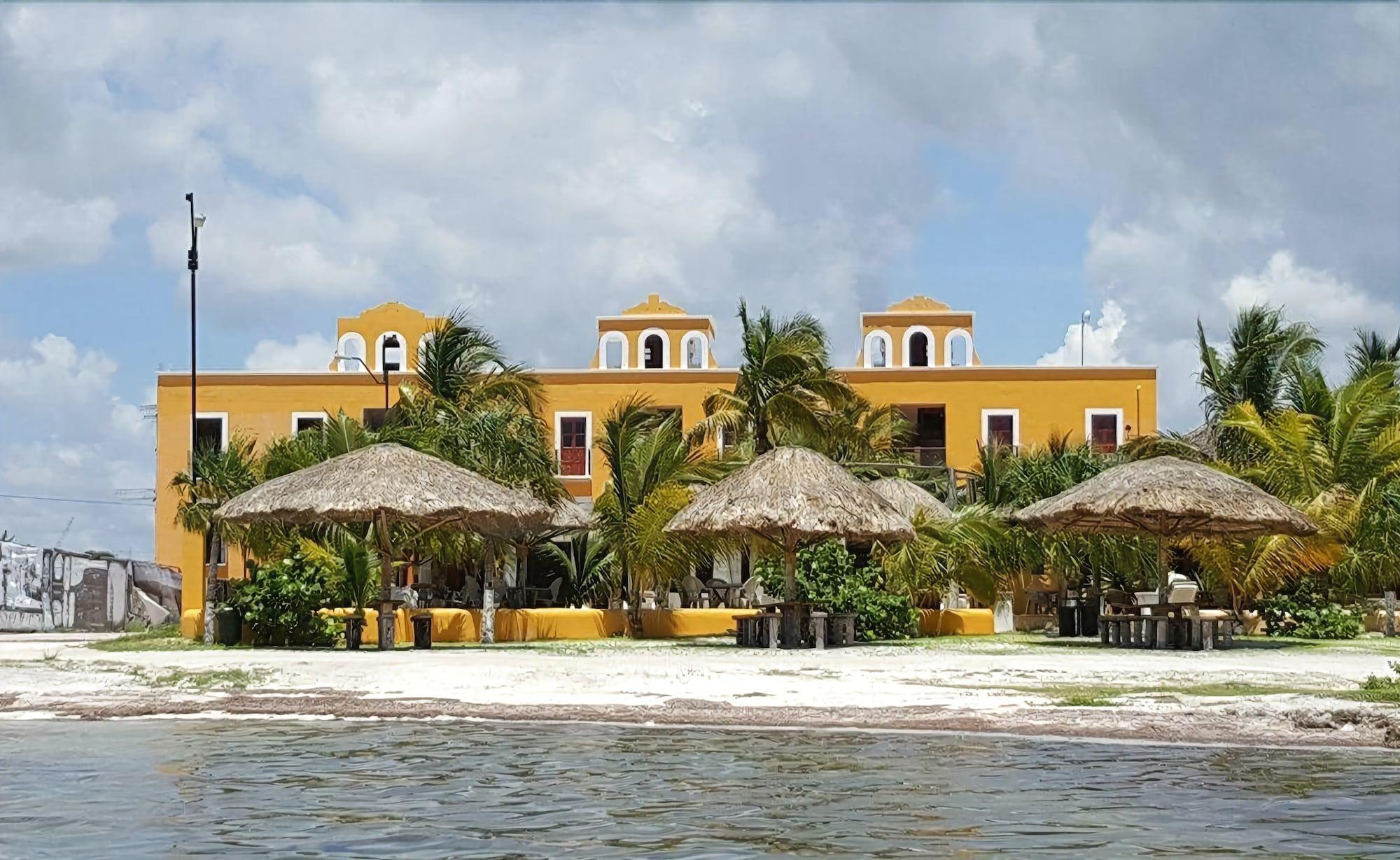 Vista Exterior Hotel Perla del Mar