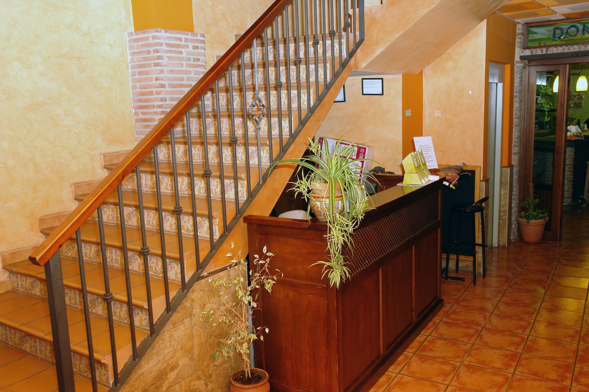 Varios Hotel Don Pero