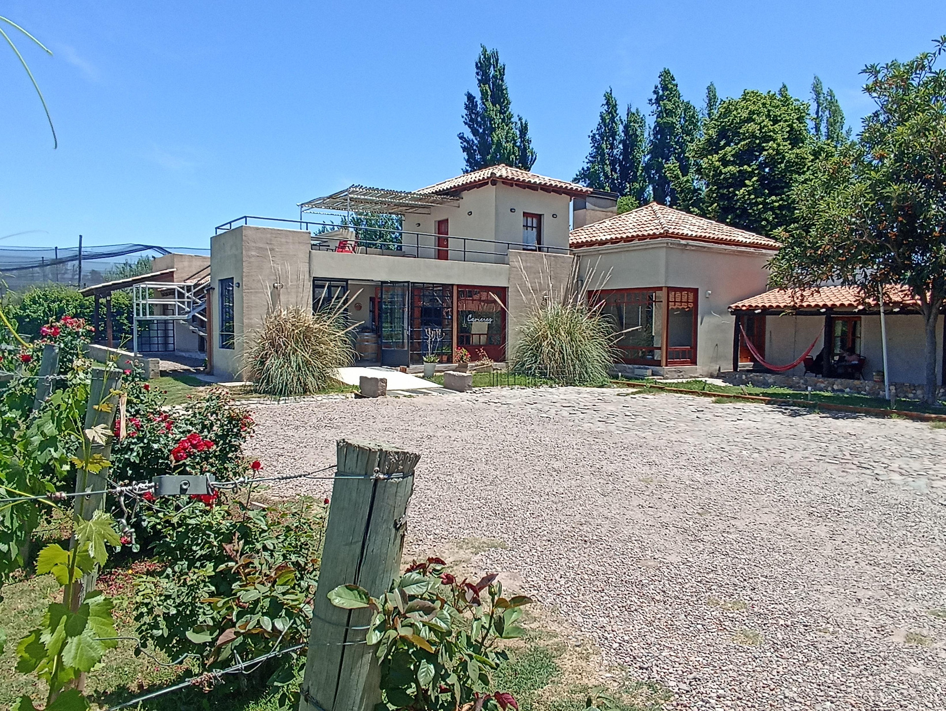 Vista Exterior Posada Cavieres Wine Farm