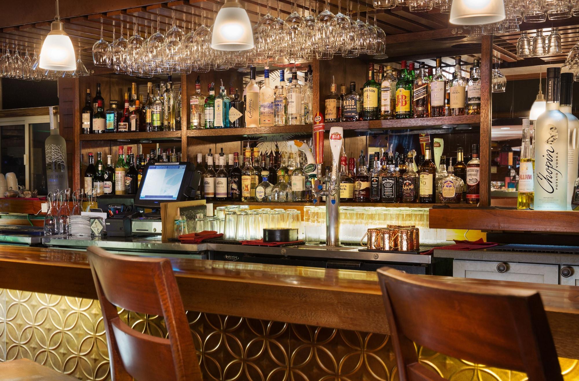 Bar/Salón Hanalei Colony Resort
