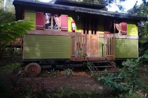 Alojamiento - Hosteria La Roulotte Mindo