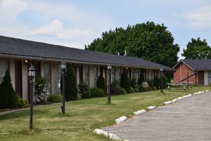 undefined - Festival Courtyard Inn