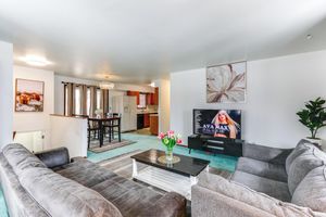 Alquiler Vacacional - Near Dtwn & Pioneer Park: Fairbanks Home w/ Deck!