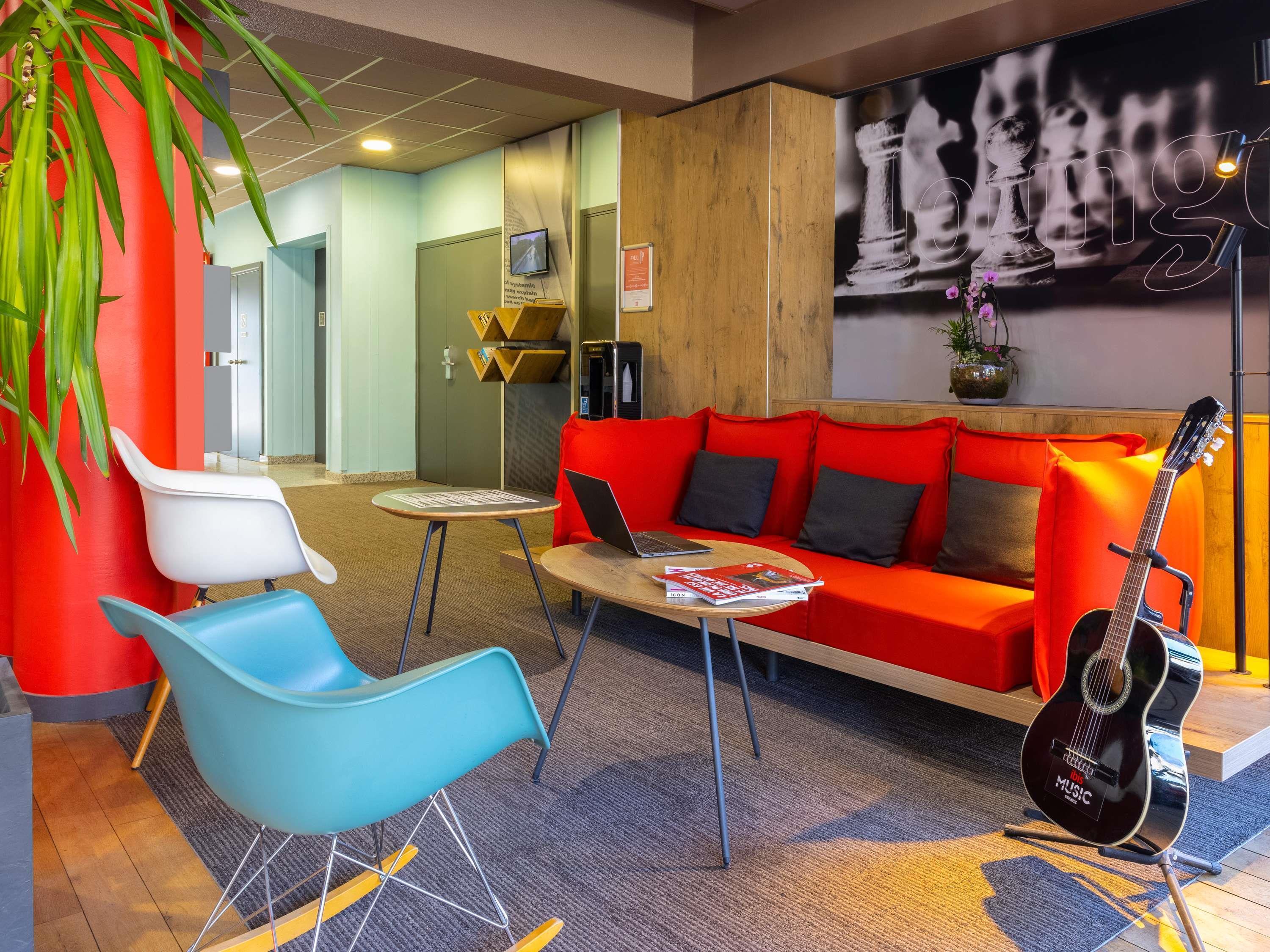 Bar/Salón ibis Epinal Centre Ville