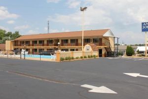 Alojamiento - Andrew Johnson Inn