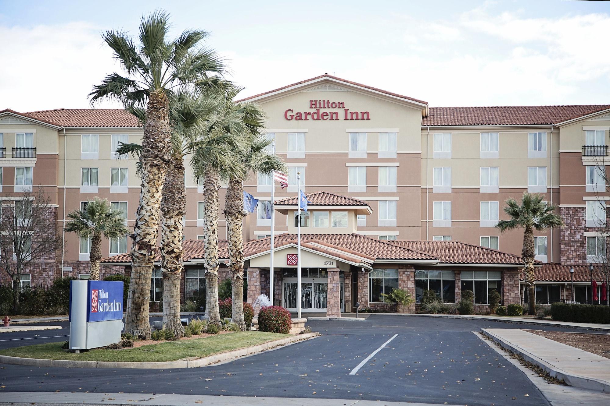 Vista Exterior Hilton Garden Inn St. George
