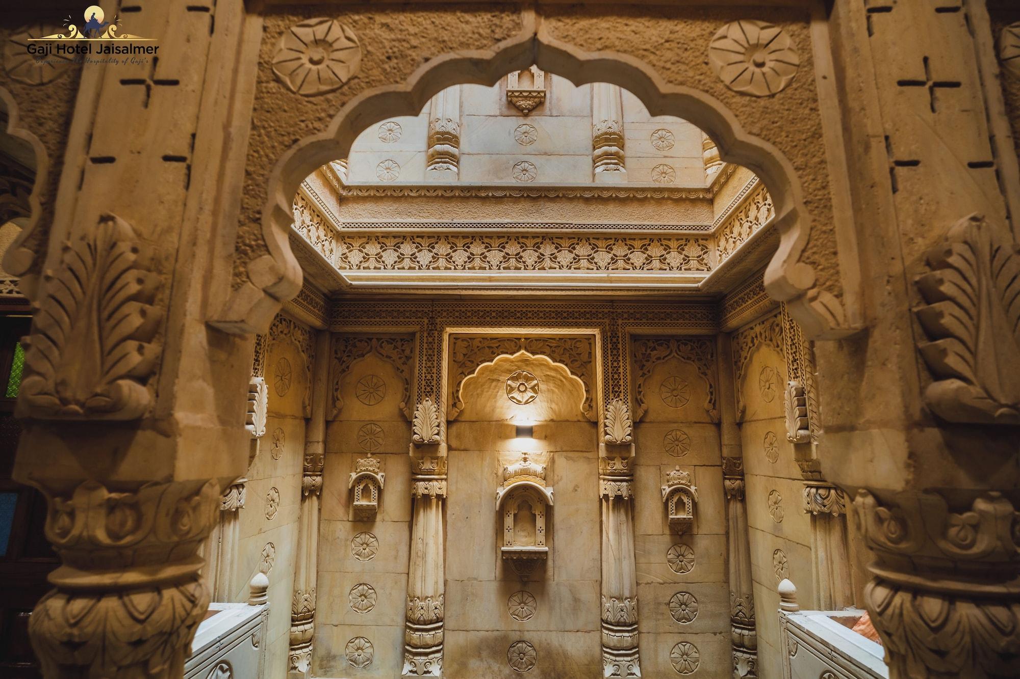 Vista Lobby Gaji Hotel