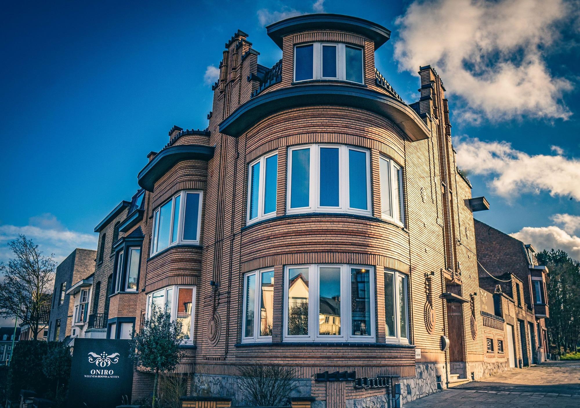 Vista Exterior Hotel ONIRO - Luxury Rooms & Wellness Suites