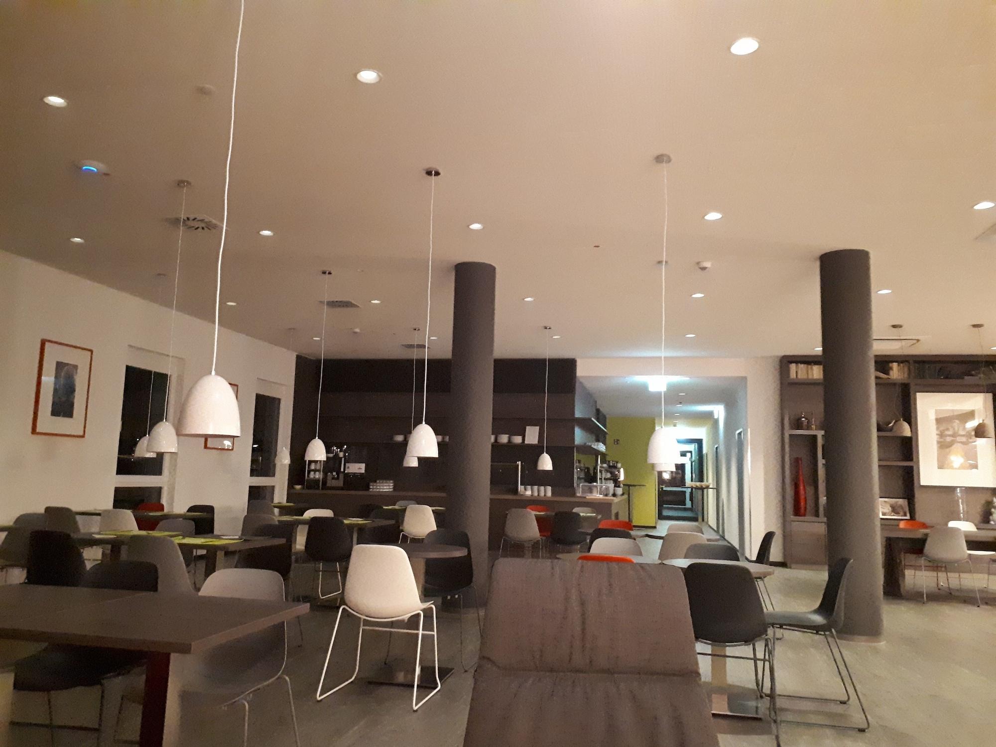 Vista Lobby Campanile Leipzig Halle Airport
