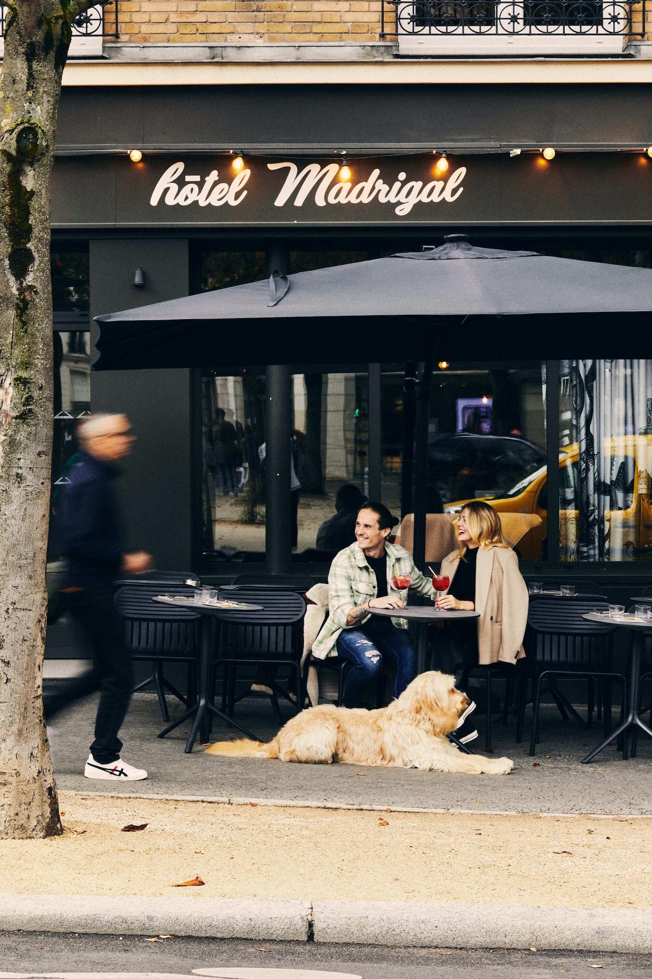 Vista Exterior Madrigal hotel