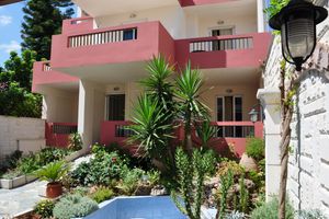 Alojamiento - Hotel Flisvos
