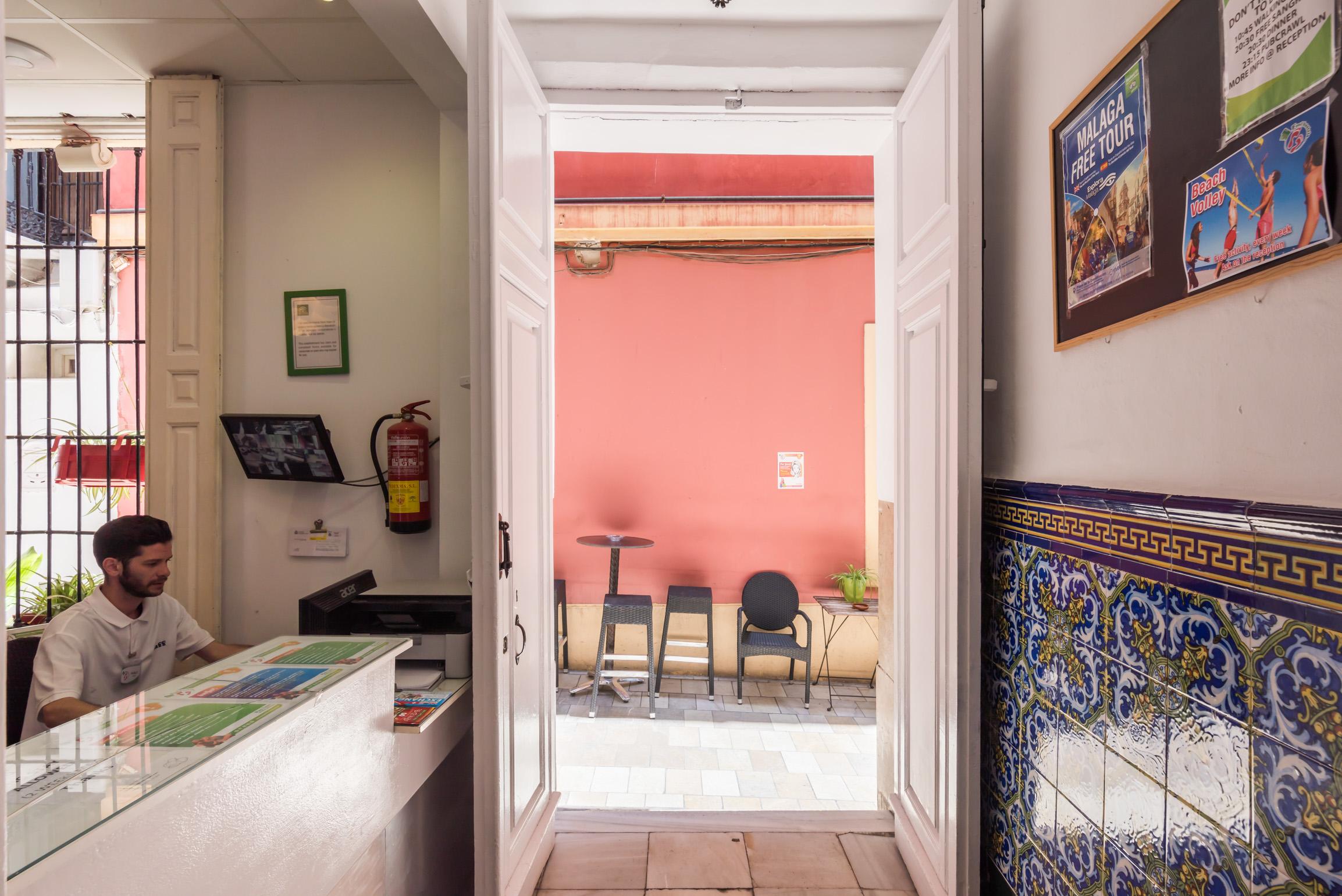 Vista Lobby Feel Hostels City Center