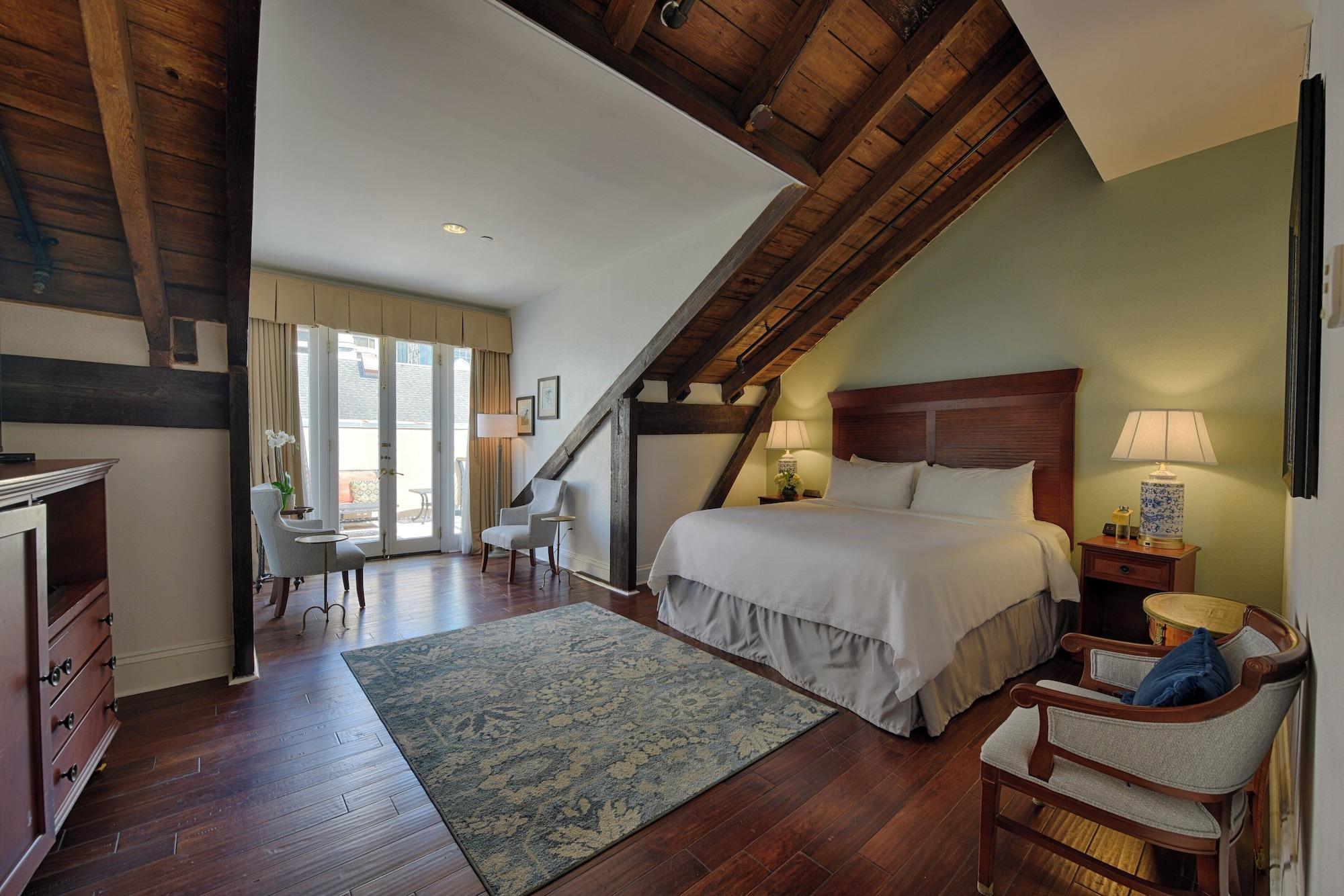 Habitación voco St. James Hotel by IHG