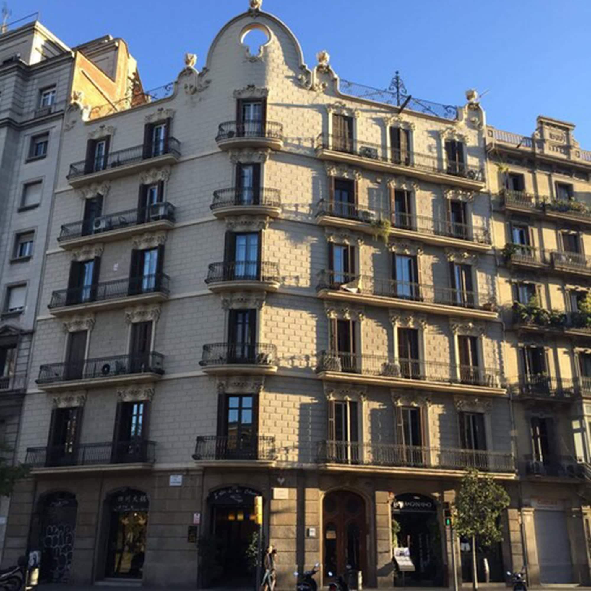 Vista Exterior Hostal Barcelona Travel