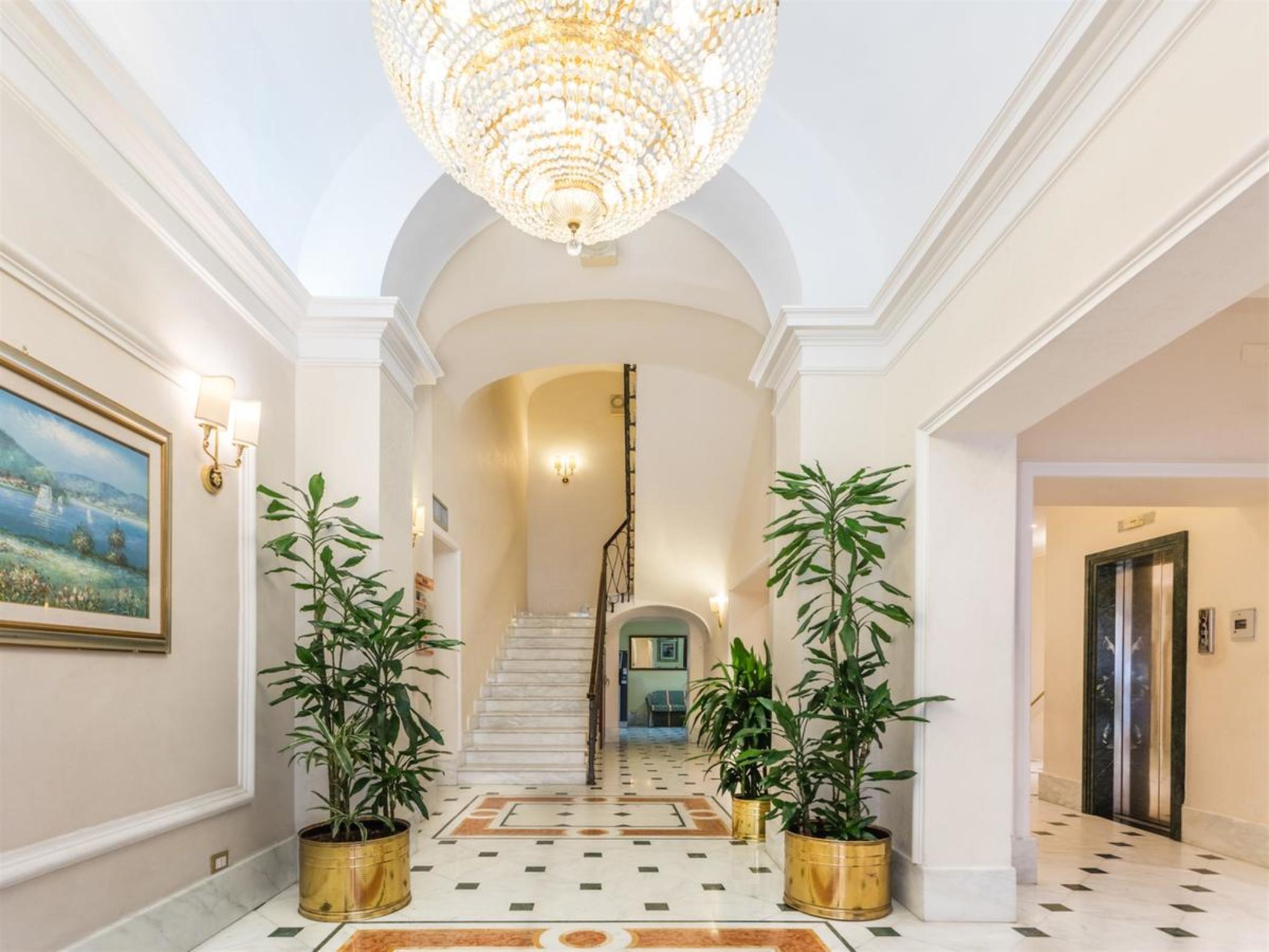 Comodidades del Alojamiento Raeli Hotel Floridia