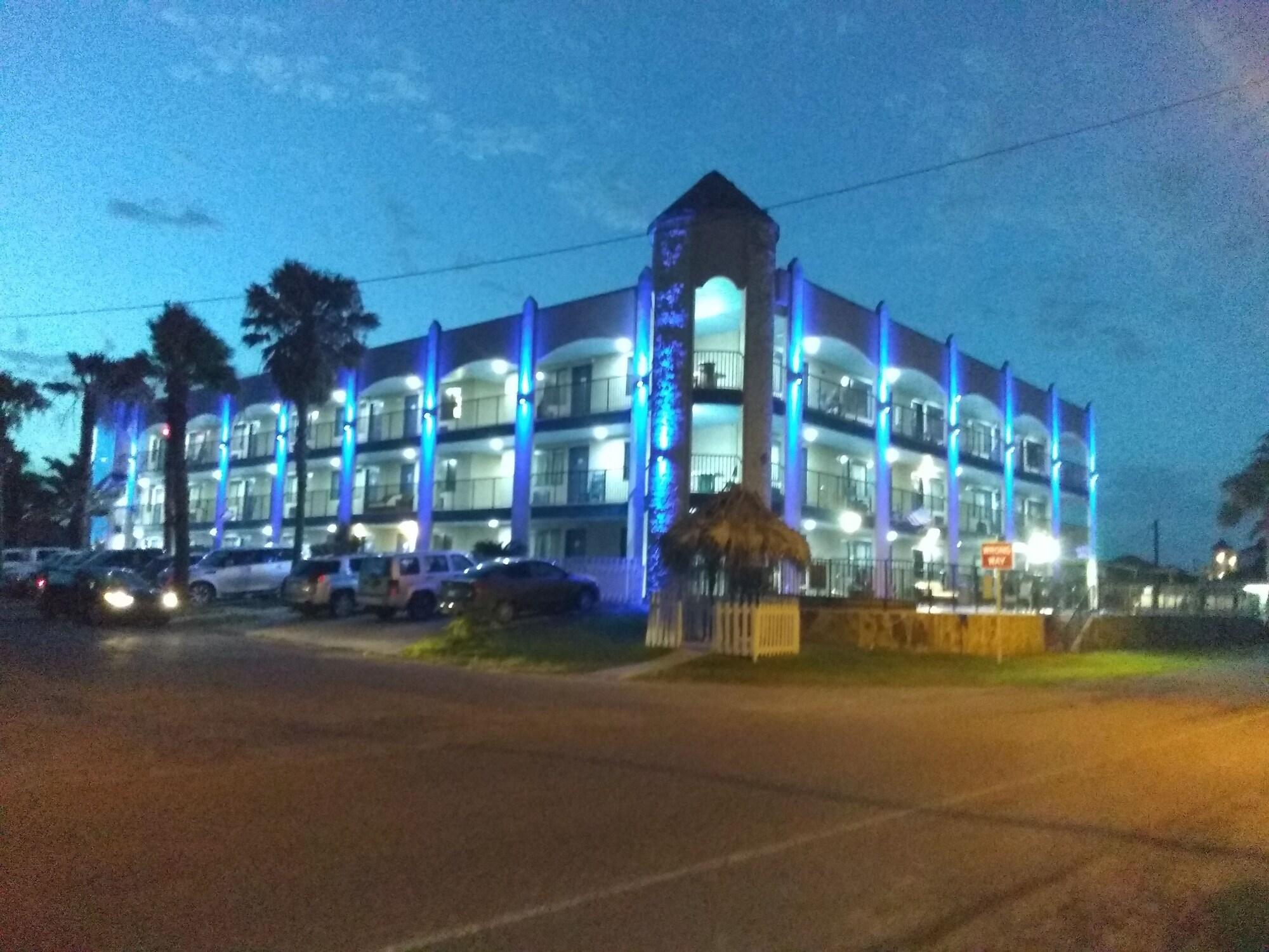 Varios Hunt's Castle