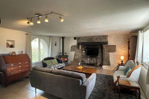 Alojamiento - Farmhouse and Cottage, Sleeps 9, Swimming Pool, WI-FI, ideal for family