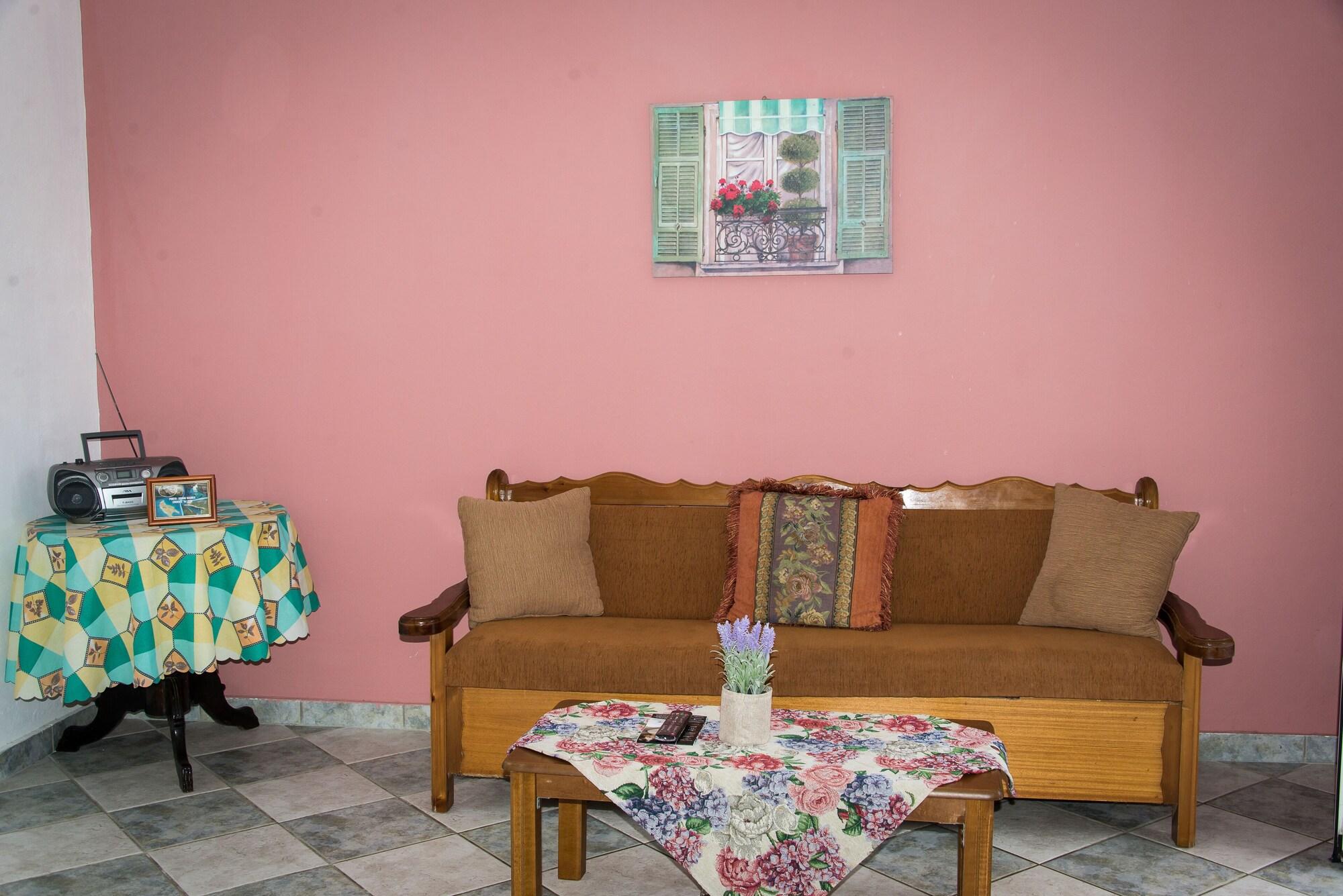 Comodidades del Alojamiento Villa Spiros II
