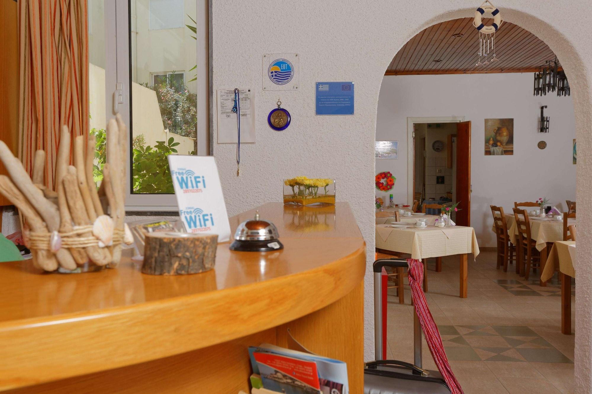 Bar/Salón Zorbas Beach Hotel