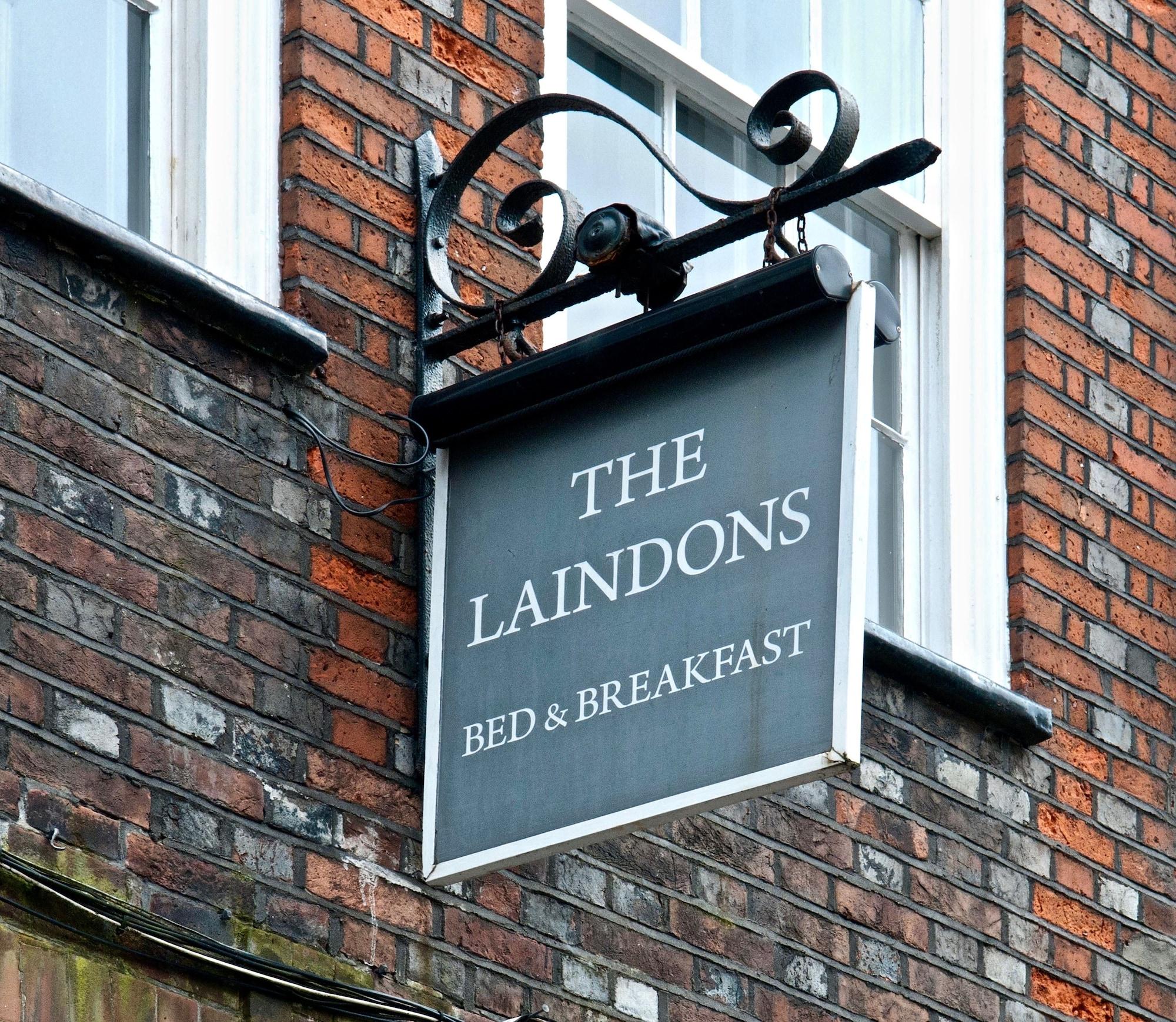 Vista Exterior The Laindons