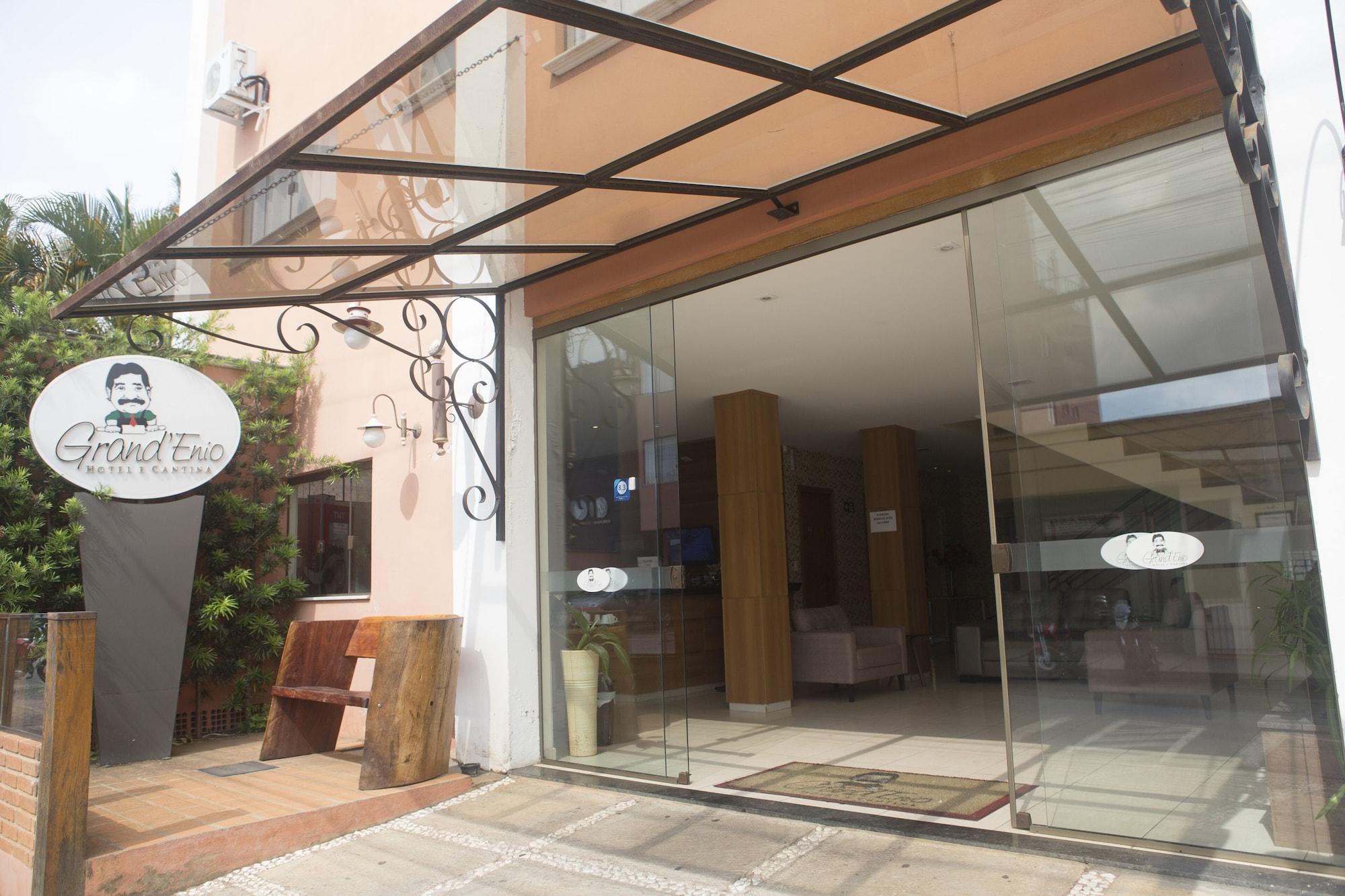 Vista Exterior Grand`Enio Hotel e Cantina