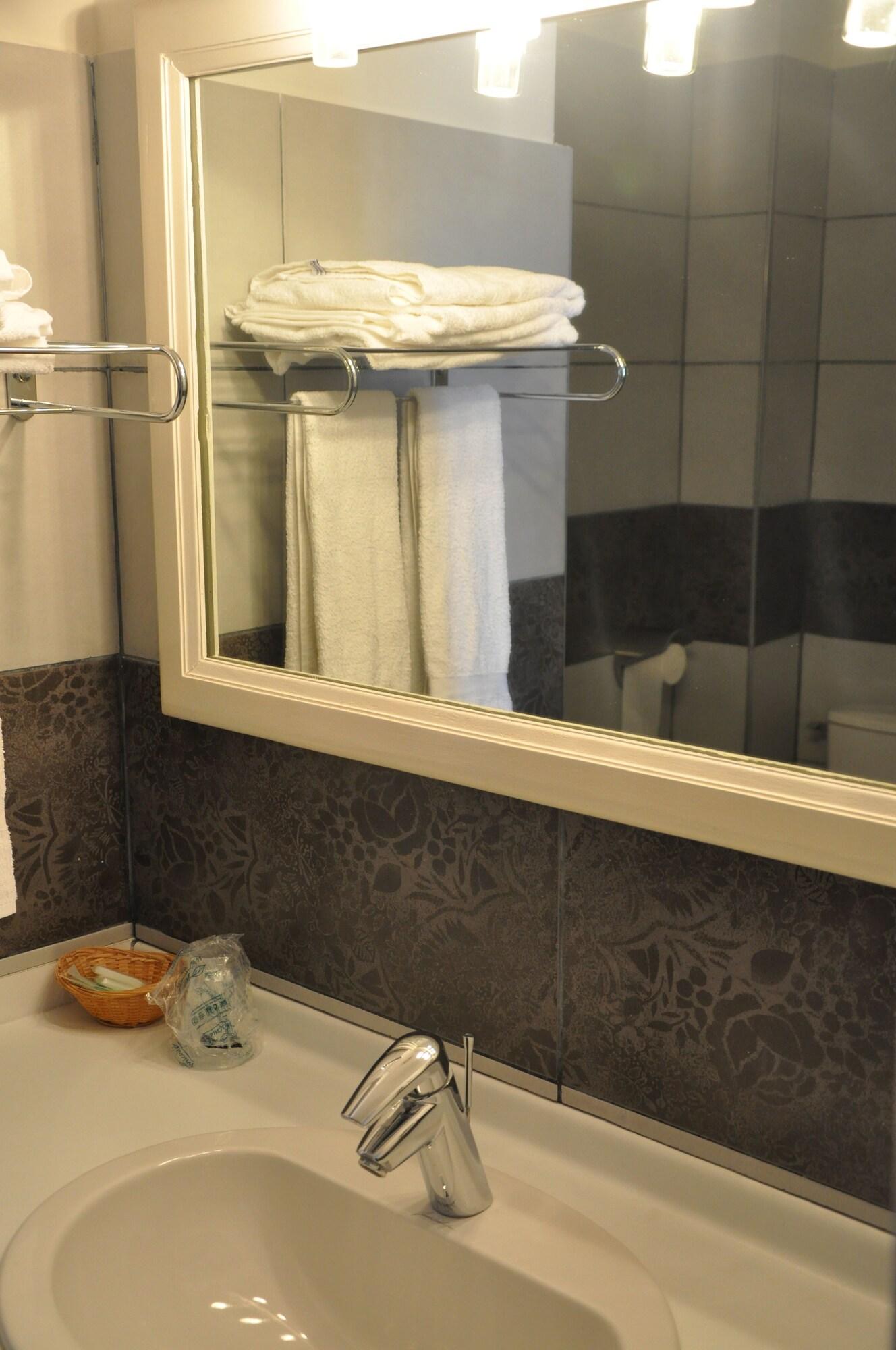 Equipamiento de Habitación Hôtel les Echevins