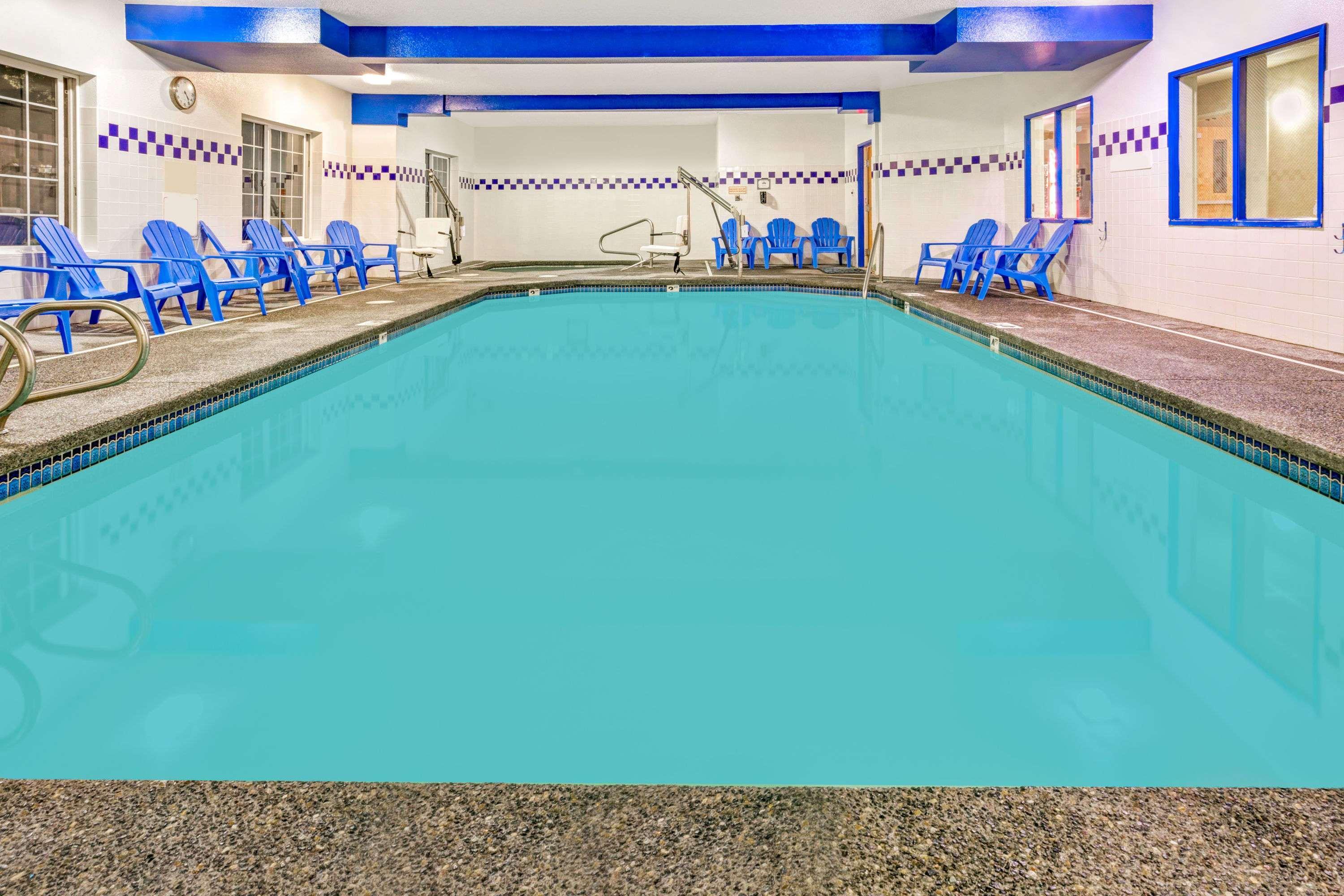 Vista Piscina Days Inn & Suites by Wyndham Gresham