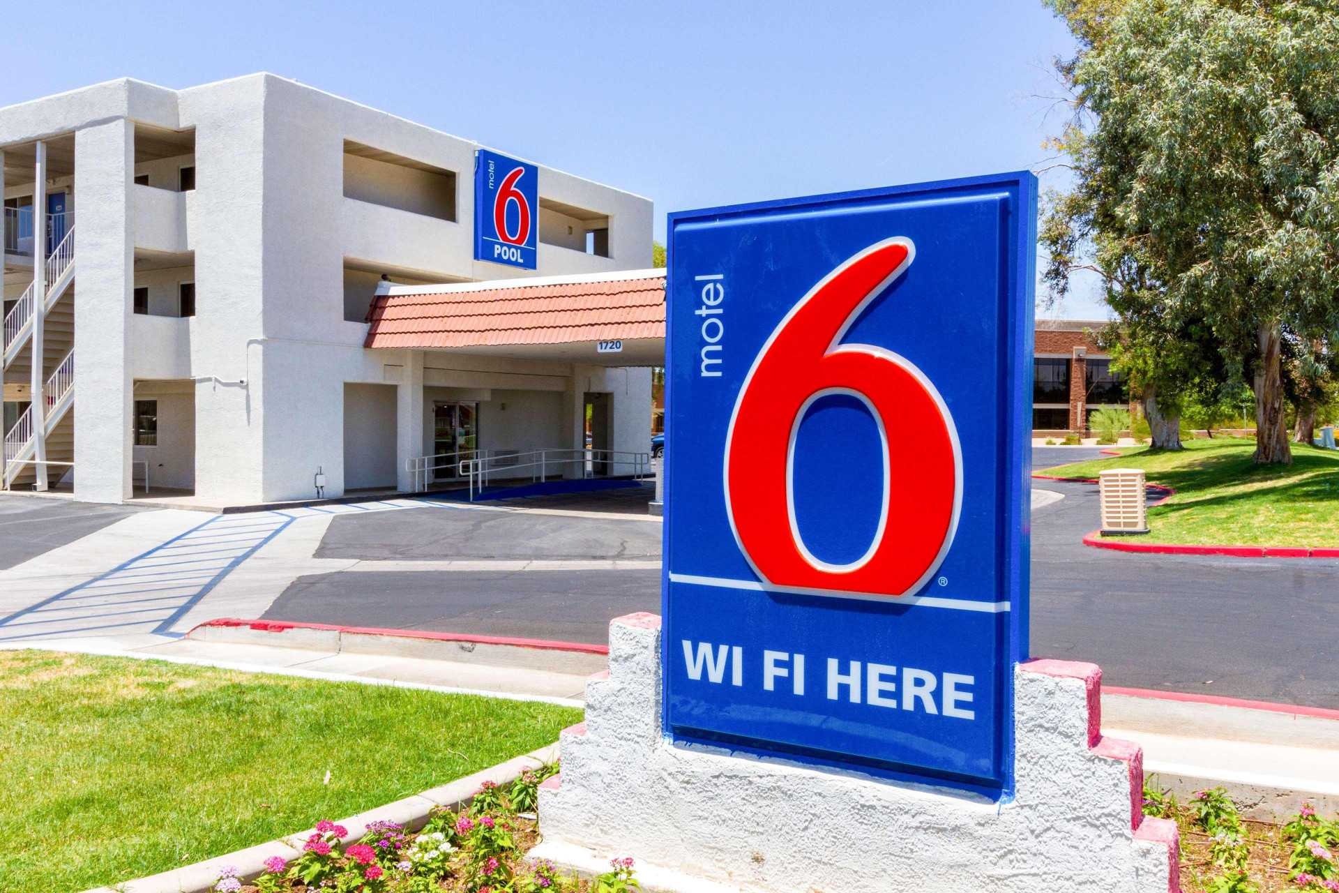 Varios Motel 6 Tempe, AZ – Phoenix Airport – Priest Dr
