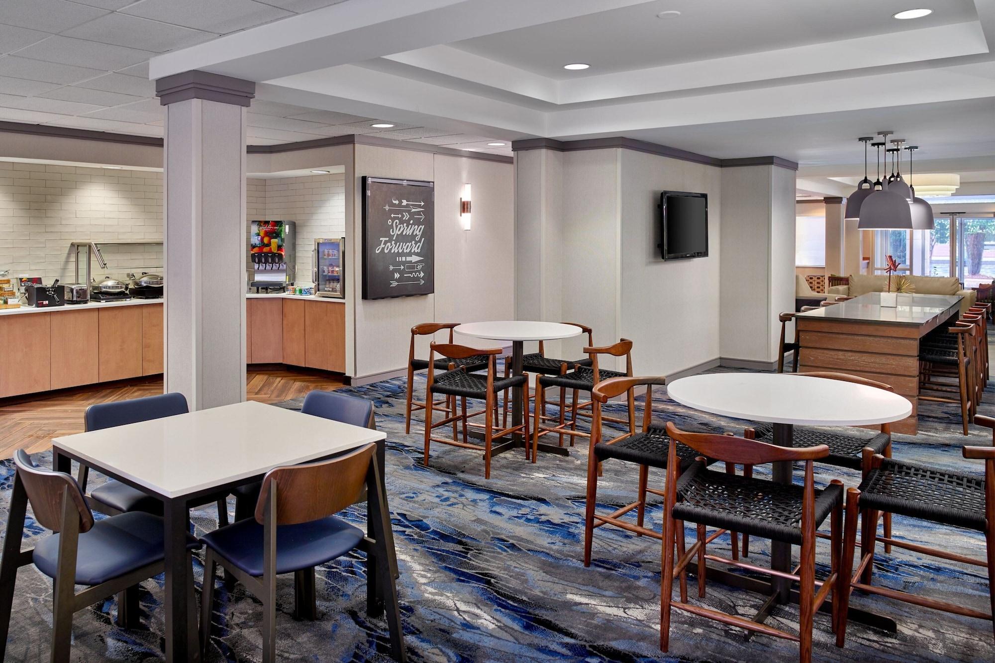 Restaurant Fairfield Inn & Suites by Marriott Warner Robins